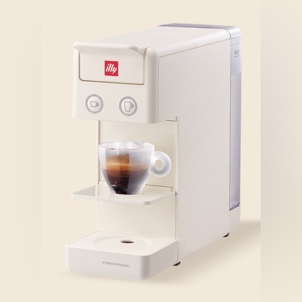 ILLY BRAND NEW COFFEE AND EXPRESSO MACHINE